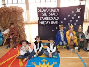 szkola-uczy-tradycji-chrzescijanskich-2013-7